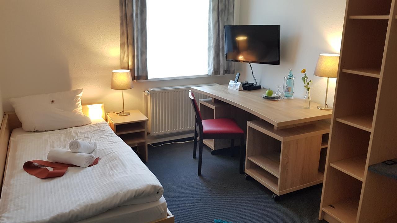 Aprotos Lueneburger Hof Hotell Munster im Heidekreis Exteriör bild