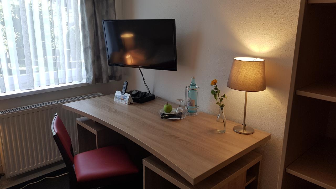 Aprotos Lueneburger Hof Hotell Munster im Heidekreis Exteriör bild