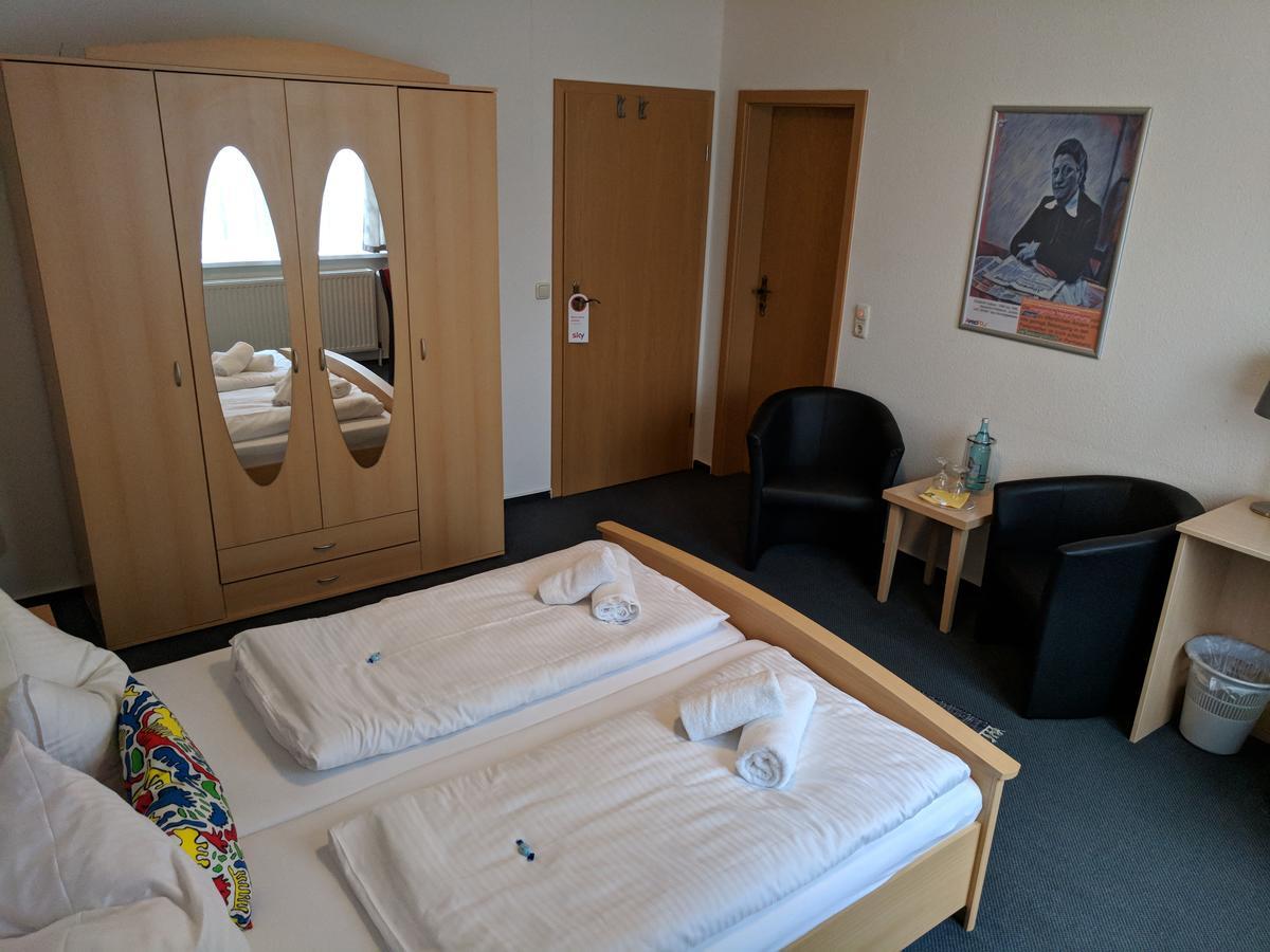 Aprotos Lueneburger Hof Hotell Munster im Heidekreis Exteriör bild